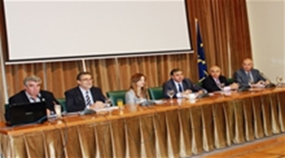 Η ΥΠΟΥΡΓΟΣ ΕΡΓΑΣΙΑΣ, κας ΕΦΗΣ ΑΧΤΣΙΟΓΛΟΥ ΣΤΟ Δ.Σ. ΤΟΥ Ε.Β.Ε.Π. ΤΗ ΔΕΥΤΕΡΑ 9/10/17