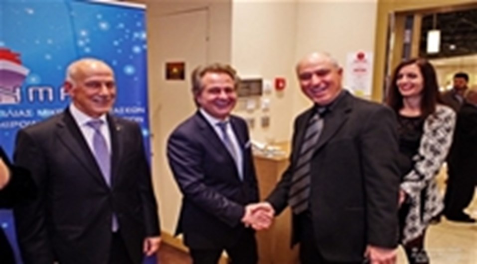 ΚΟΠΗ ΠΙΤΑΣ ΕΝΩΣΗΣ ΕΦΟΠΛΙΣΤΩΝ ΝΑΥΤΛΙΑΣ ΜΙΚΡΩΝ ΑΠΟΣΤΑΣΕΩΝ
