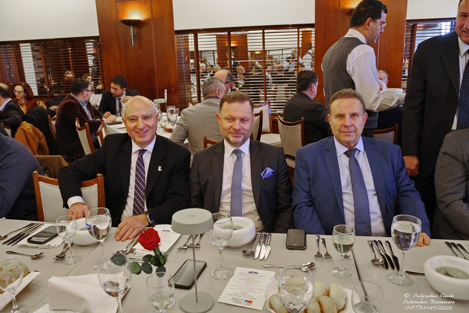 ΚΟΠΗ ΠΙΤΑΣ ΕΛΙΜΕ