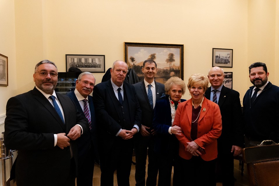 ΚΟΠΗ ΠΙΤΑΣ ΤΟΥ ΠΑΝΕΛΛΗΝΙΟΥ ΣΥΛΛΟΓΟΥ ΕΞΑΓΩΓΕΩΝ